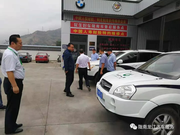 金錘鈑金，銀槍噴漆！龍江汽修值得信賴！